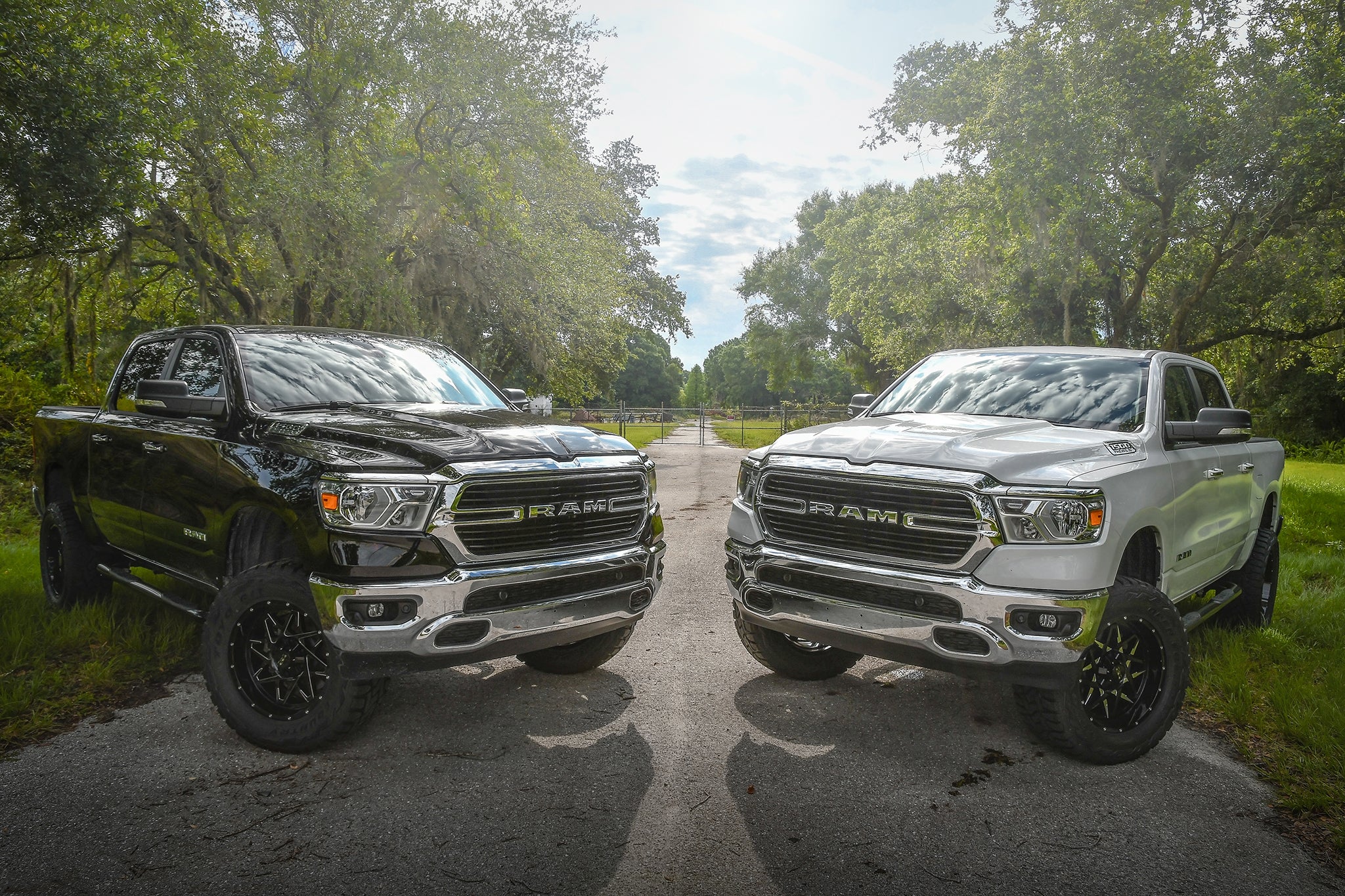 Gallery | 2019 Rams 1500 on 20x10 HD OFF-ROAD CALIBER (Black Milled Face & Black Milled Edge)