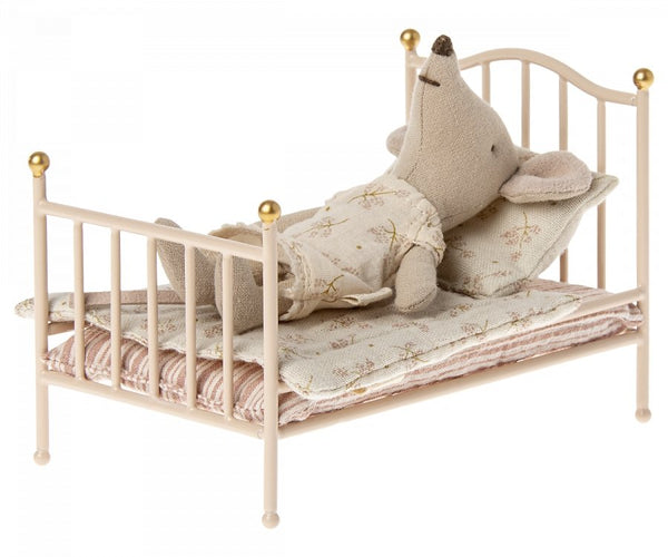 https://cdn.shopify.com/s/files/1/1553/9295/products/maileg-vintage-bed-rose-540826_600x.jpg?v=1673672961