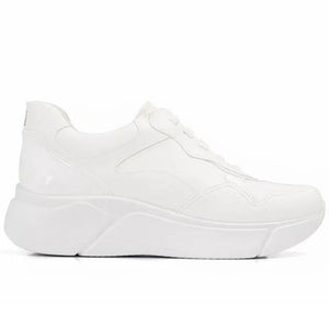 sneakers of white