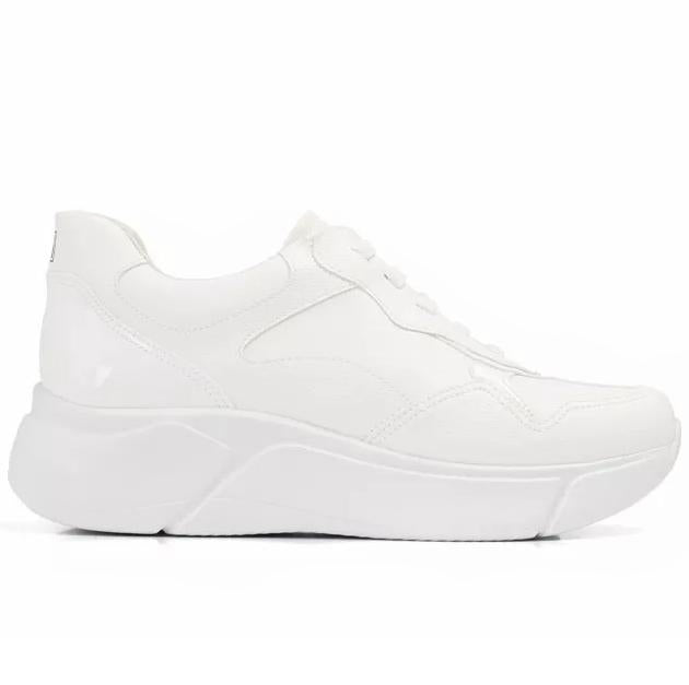 casual white sneaker