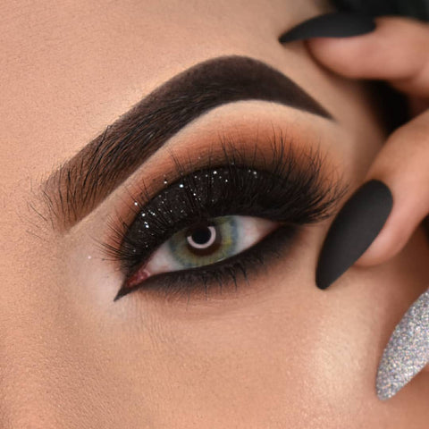 10+ Black Eyeshadow Looks to Enhance Your Eyes in 2023 – De'lanci Beauty