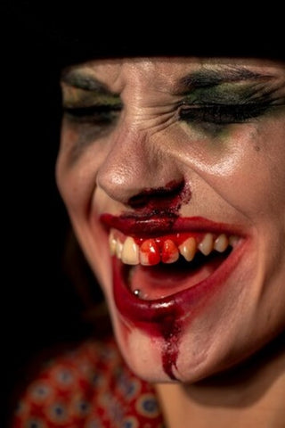 7 Easy Zombie Makeup Ideas for Fun Halloween 2023 – De'lanci Beauty