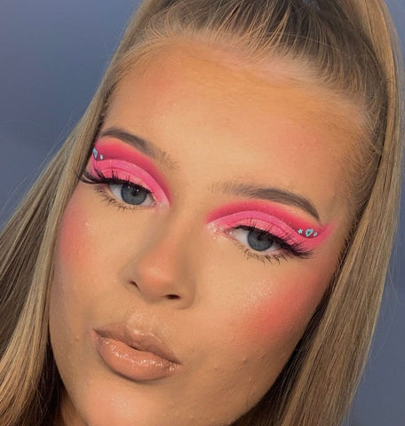 Bold neon pink eyeshadow look