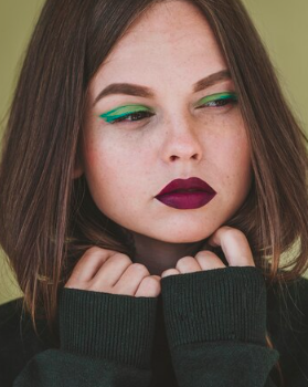 Green pastel winged-liner eyeshadow look