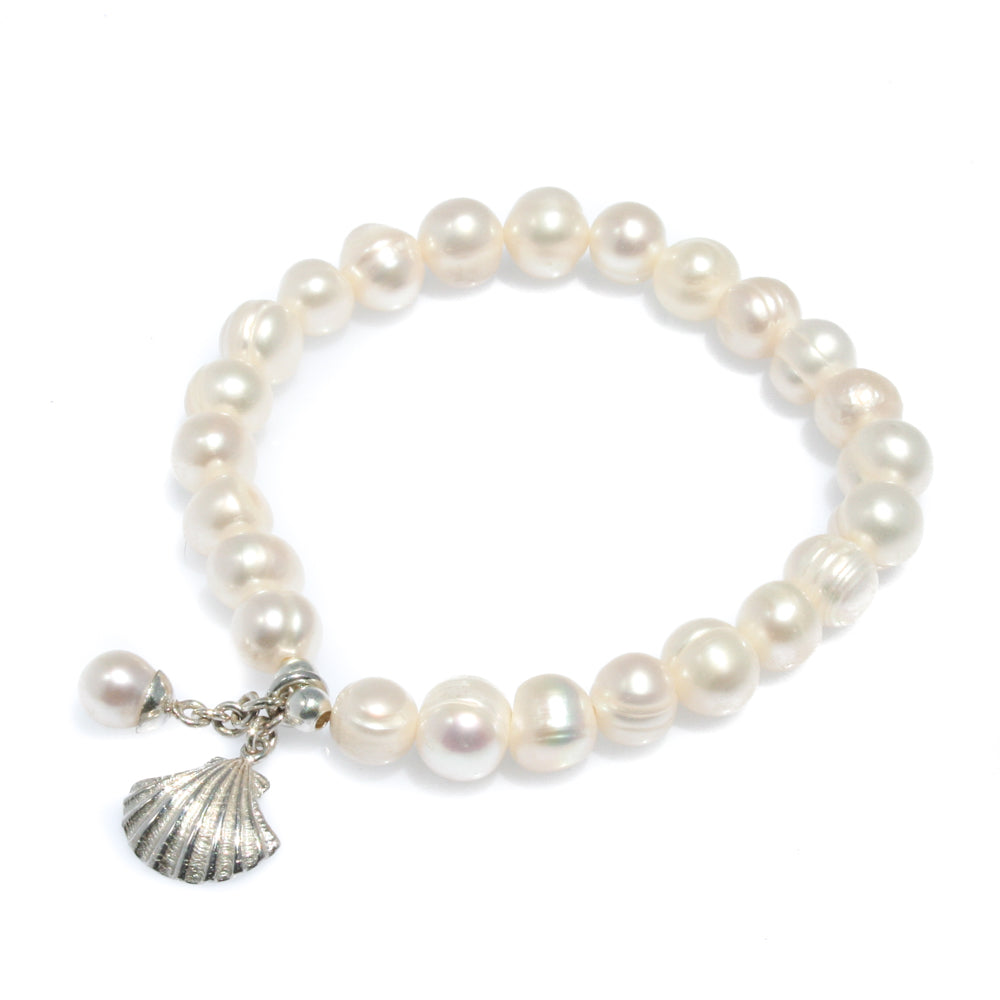 bracelet with a pearl