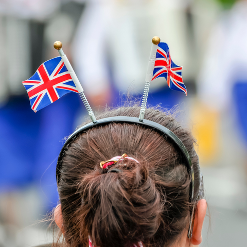 back of a girls head wearing union jack flag headband accessory