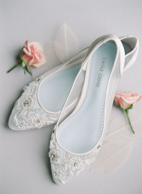 Don’t Get Married on a Beach Without These Beach Wedding Shoe