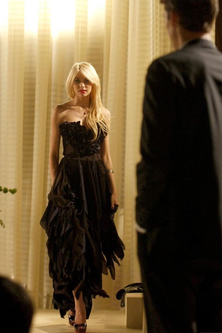 A Look At Our Favorite Gossip Girl Fashion Looks