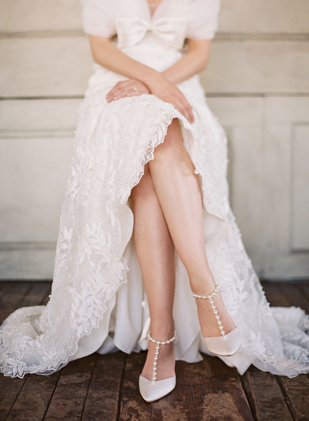 bridal shoes for lace dress