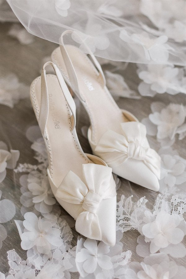 Clear Wedding Shoes: 20+ Ideas + FAQs