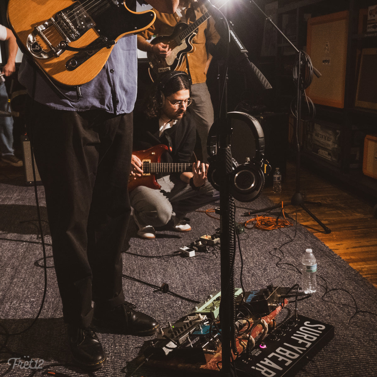 David Arias from Gabacho tuning his guitar.