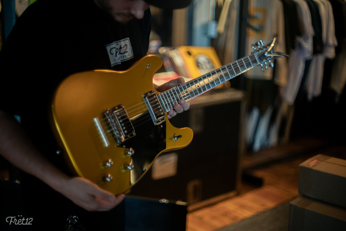 Aluminati Guitars In-Store at FRET12