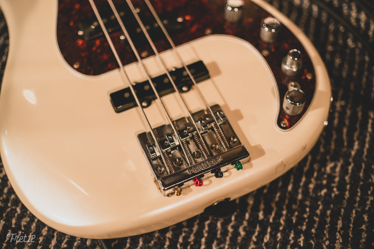More details of Alex Piazza's Fender Player Plus bass.