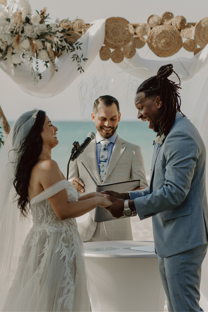 How to Make a Wedding Veil With a Comb