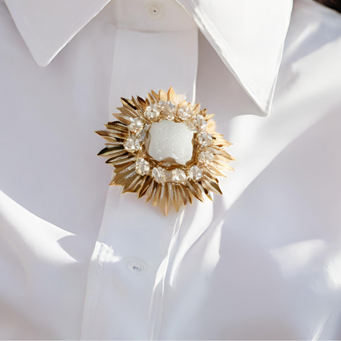 How to Wear a Brooch on a Shirt