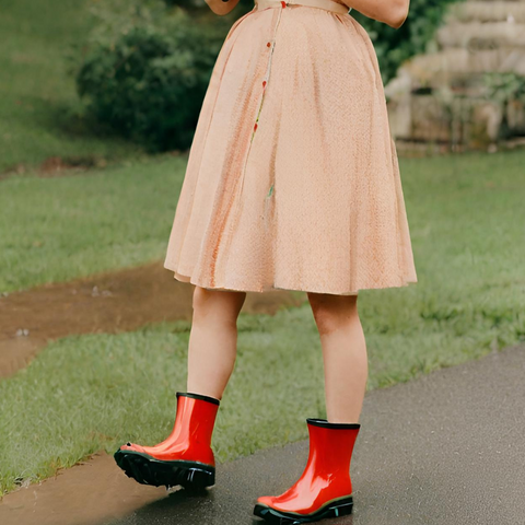 How to style rain boots