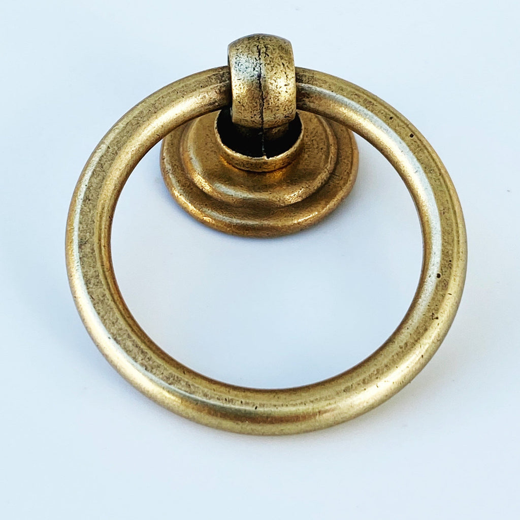 Ring Pull Plain Bail with Backplate in Antique Brass Cabinet