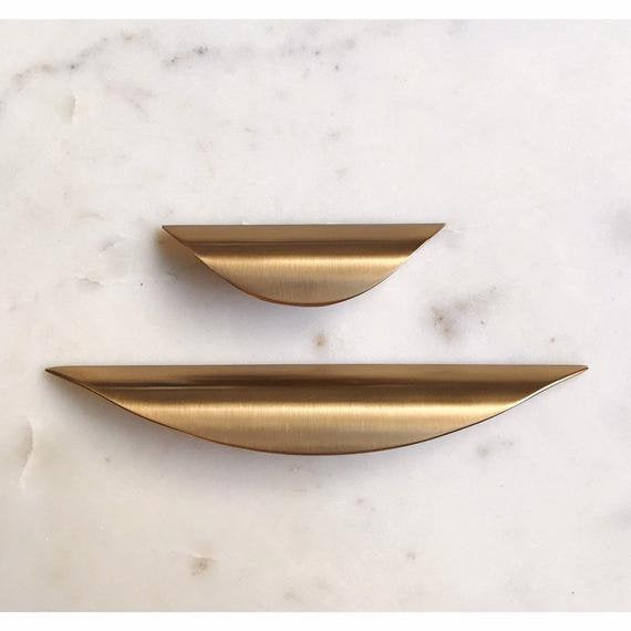 Champagne Bronze Moderna Cabinet Drawer Pulls and Cabinet Knobs