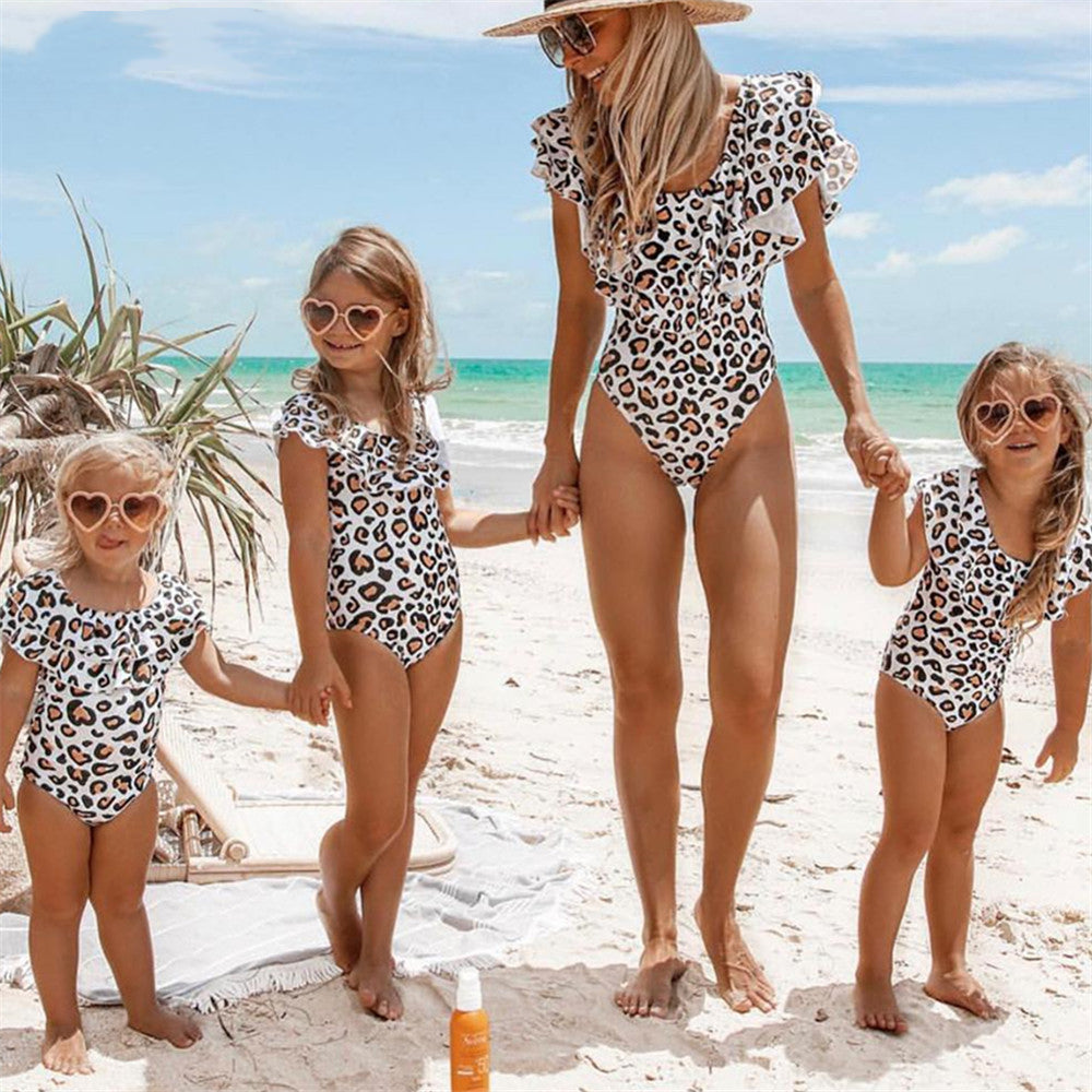 mother and daughter matching leopard outfits
