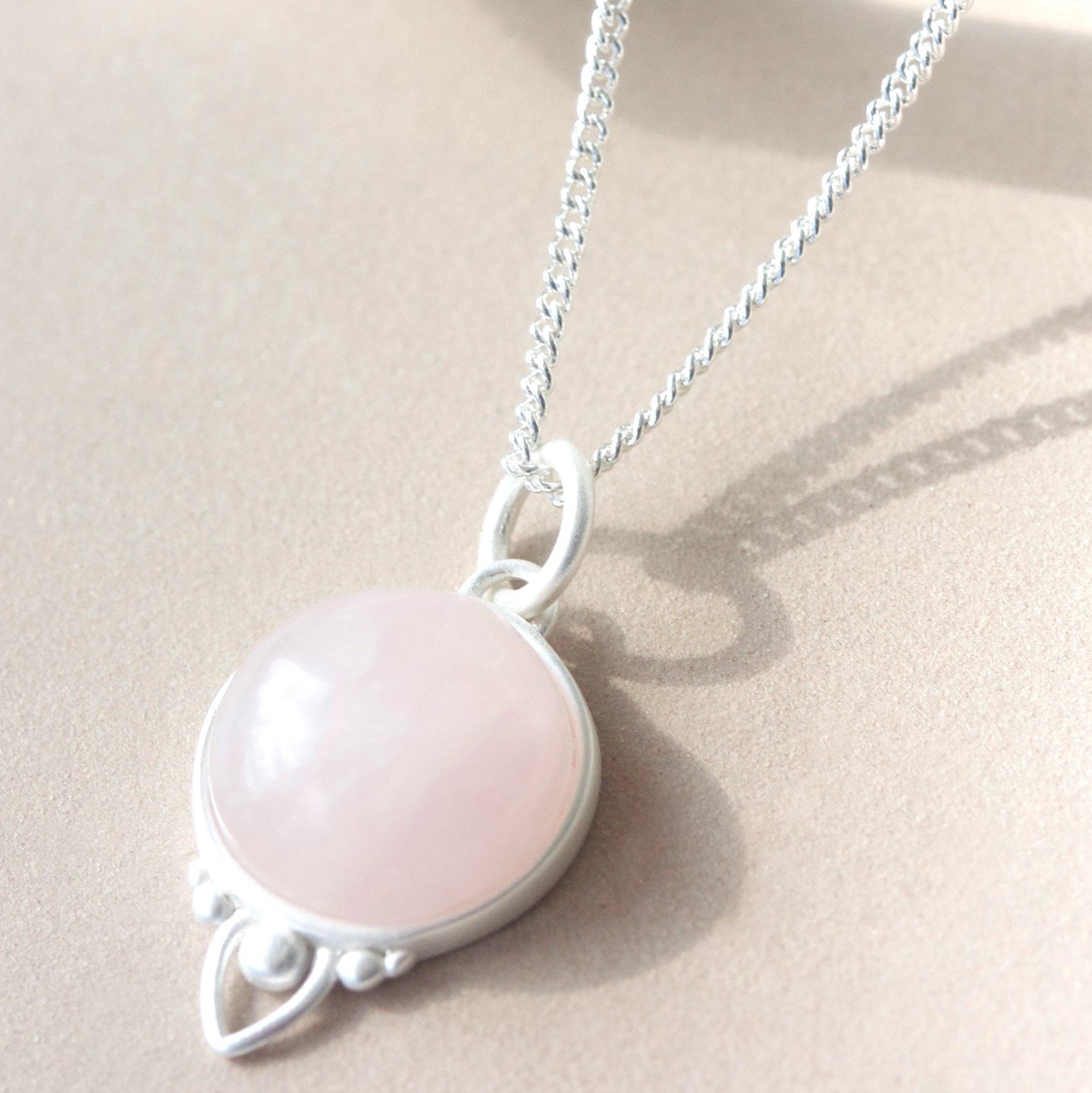 rose quartz gemstone necklace