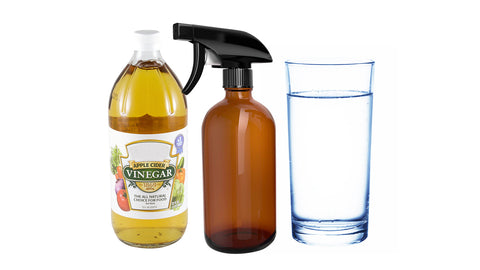 Pour water and vinegar into the spray bottle.