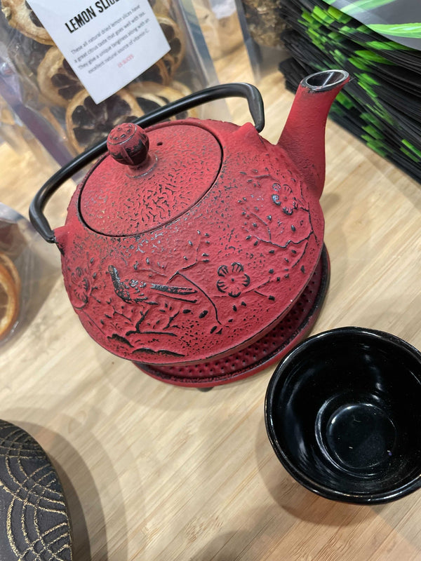 THY COLLECTIBLES Black Cast Iron Tea Set Teapot Tetsubin, Embossed Oriental  Flower Symbol 