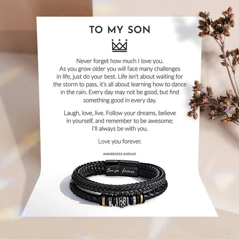 Presentation of the to my son bracelet with a giftcard