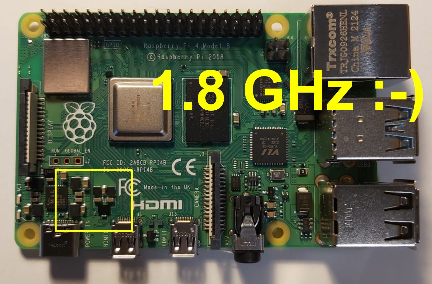 Raspberry Pi 4 / 4 GB der 1.8GHz unterstützt mit drei Extrakomponenten in Form eines Smileys