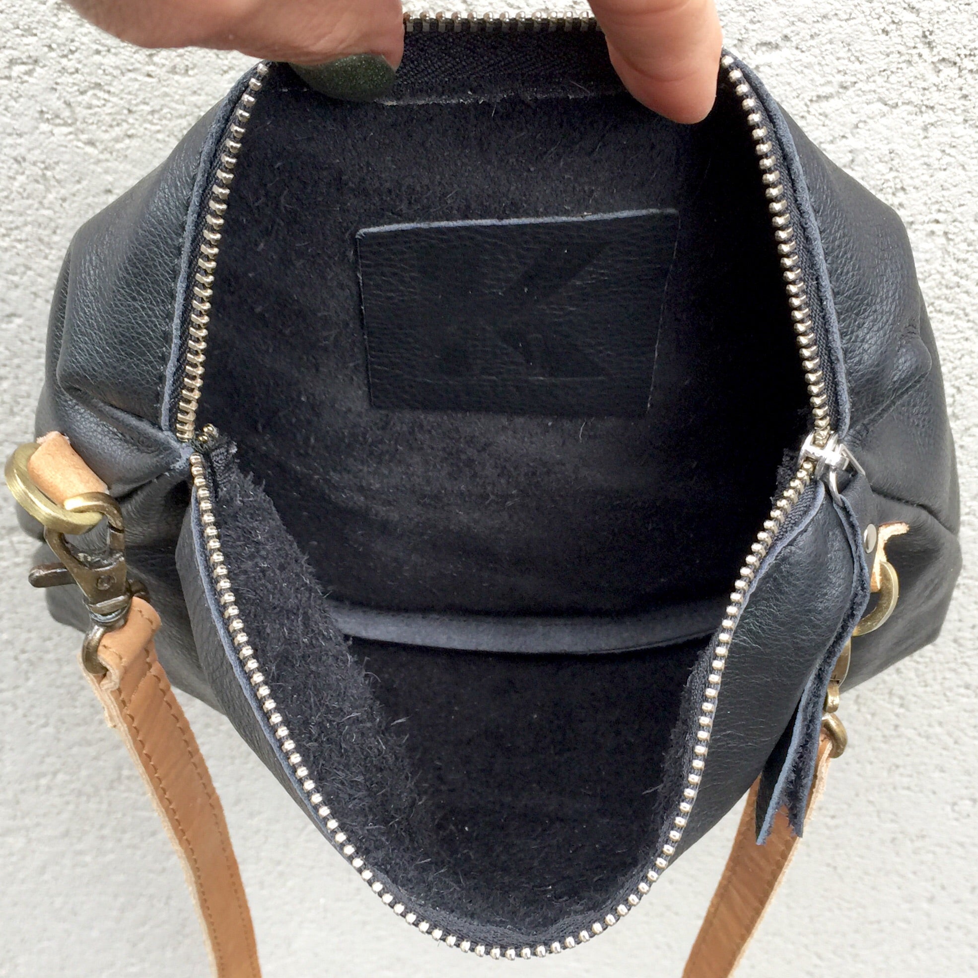 Farrah Vintage Black Leather Crossbody Bag | KITTY KAT