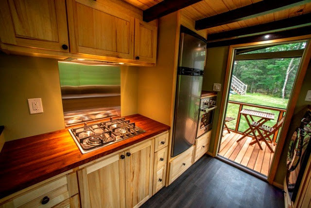 25’ “Orono” Debut Tiny House on Wheels by Evergreen Tiny Homes