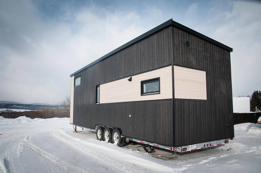 Luxurious 34' "Ébène" Tiny House by Minimaliste Tiny Houses