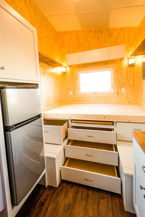 Jessica’s 16’ Tiny House on Wheels by MitchCraft Tiny Homes