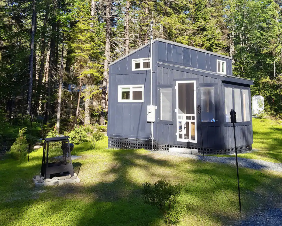 12 Tiny Houses in Maine You Can Rent on Airbnb in 2020!