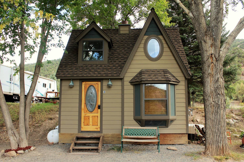 20 Tiny Houses in Colorado You Can Rent on Airbnb TODAY!