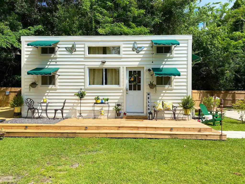 30 Tiny Houses in Georgia For Rent on Airbnb & VRBO!