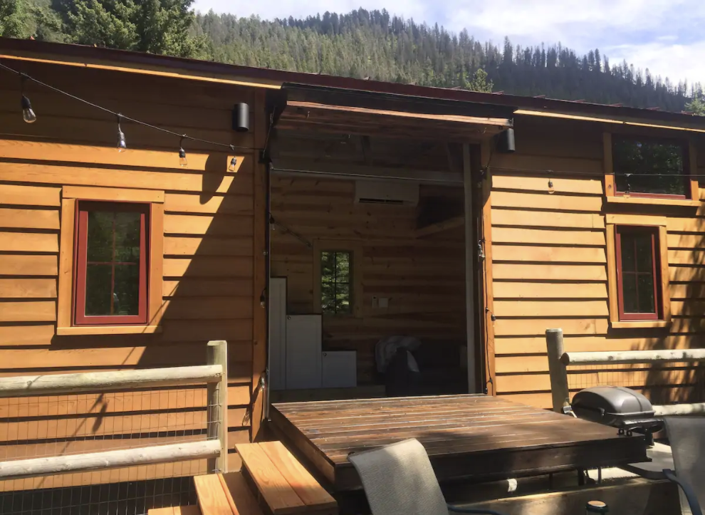 20 Tiny Houses in Montana You Can Rent on Airbnb in 2020!