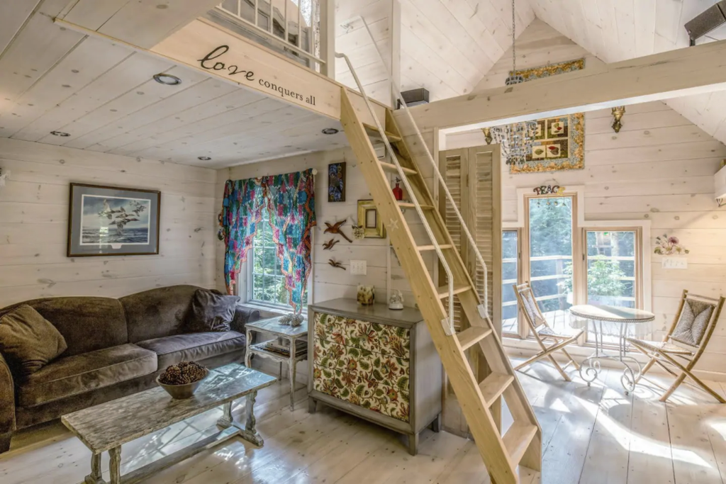 19 Tiny Houses in Vermont You Can Rent on Airbnb in 2020!