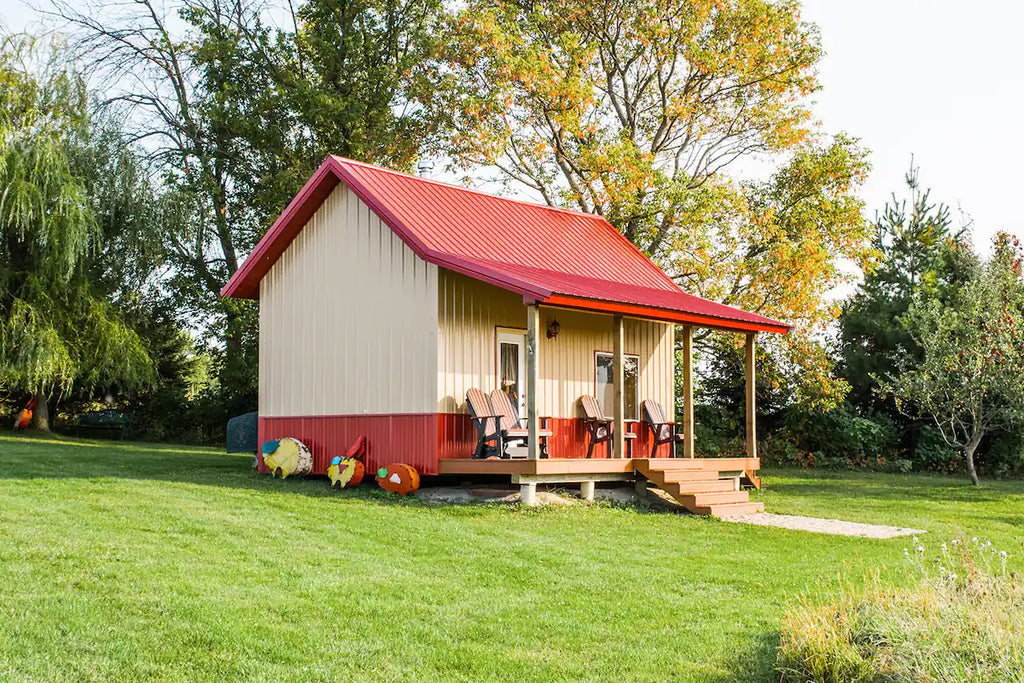 20 Tiny Houses in Minnesota For Rent on Airbnb & VRBO!