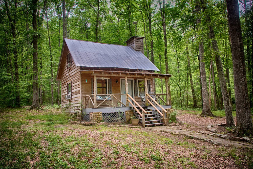 20 Tiny Houses in Alabama For Rent on Airbnb & VRBO!