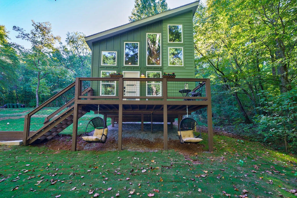 30 Tiny Houses in Georgia For Rent on Airbnb & VRBO!