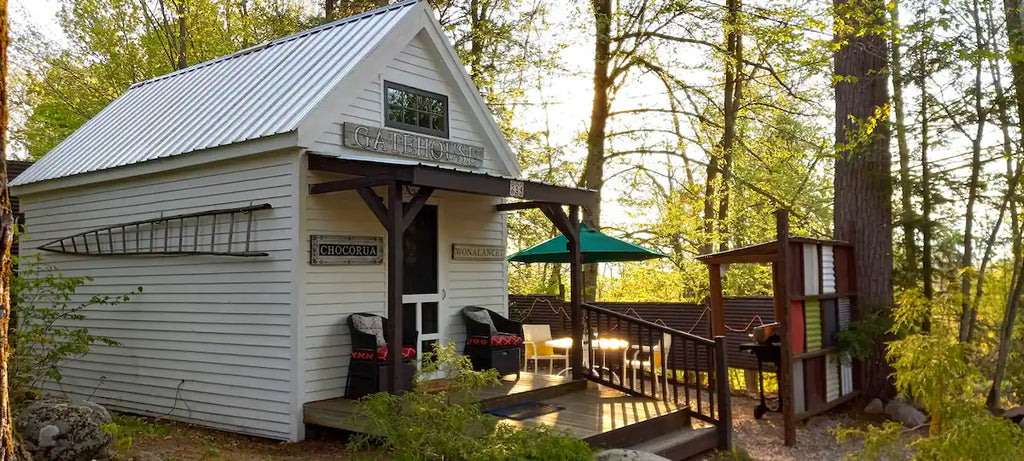 18 Tiny Houses in New Hampshire For Rent on Airbnb & VRBO!