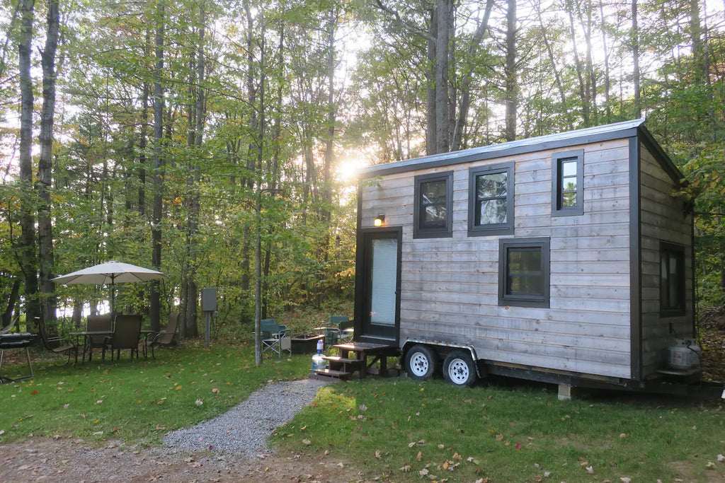 18 Tiny Houses in New Hampshire For Rent on Airbnb & VRBO!