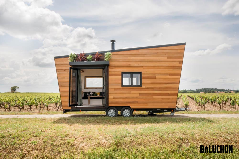 23' "Intrépide" Tiny House on Wheels by Tiny House Baluchon