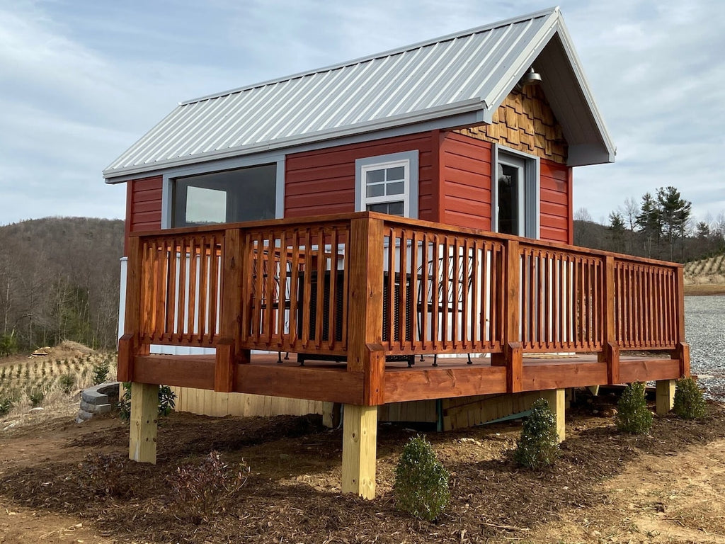 26 Tiny Houses in North Carolina For Rent on Airbnb & Vrbo!