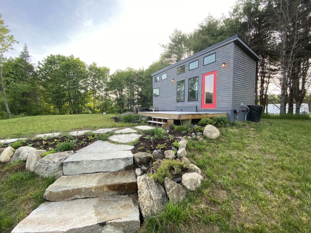 12 Tiny Houses in Maine You Can Rent on Airbnb in 2020!