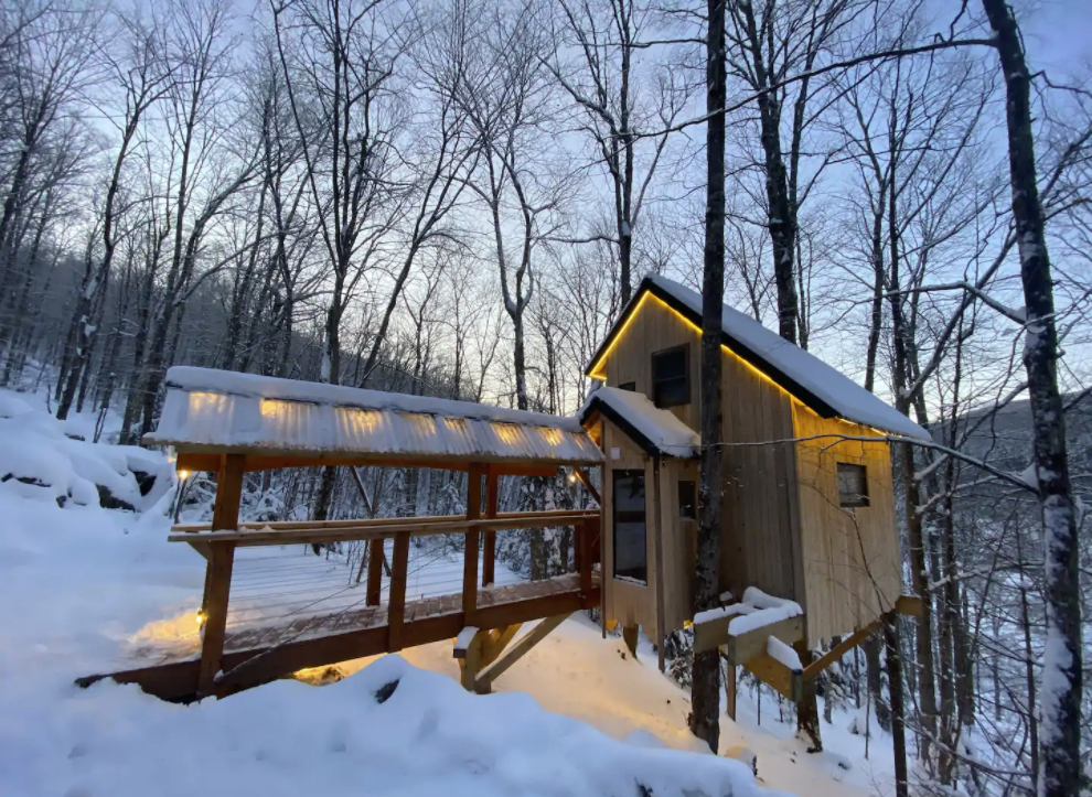 19 Tiny Houses in Vermont You Can Rent on Airbnb in 2020!