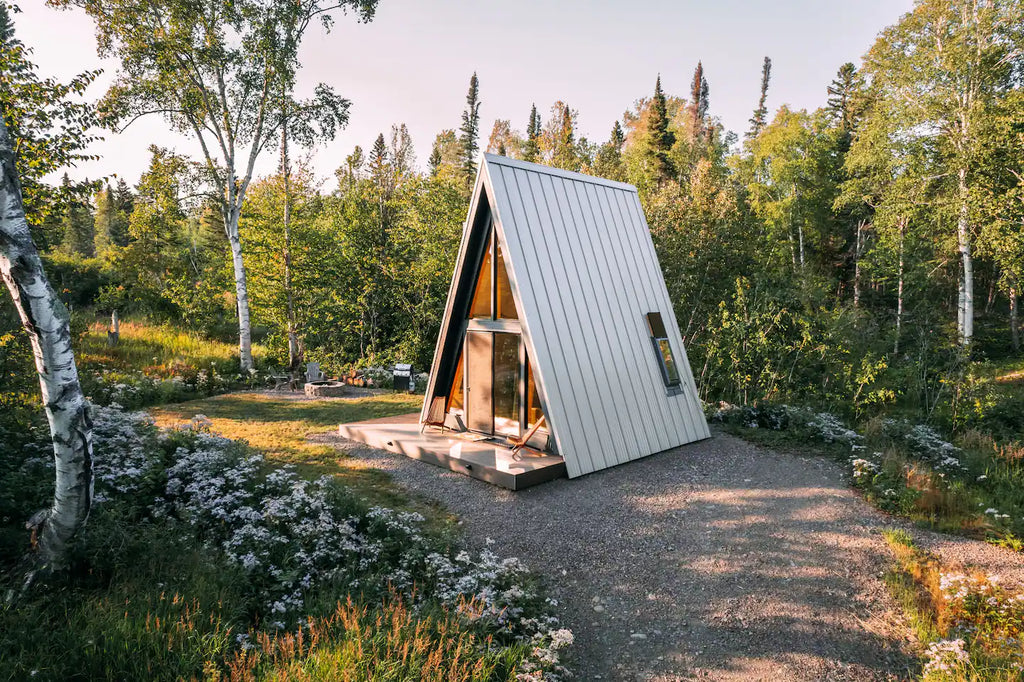 20 Tiny Houses in Minnesota For Rent on Airbnb & VRBO!