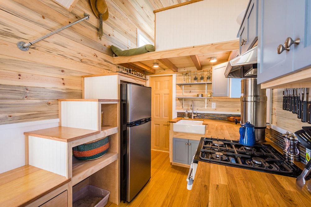 Tara’s Custom 33’ Tiny House on Wheels by MitchCraft Tiny Homes