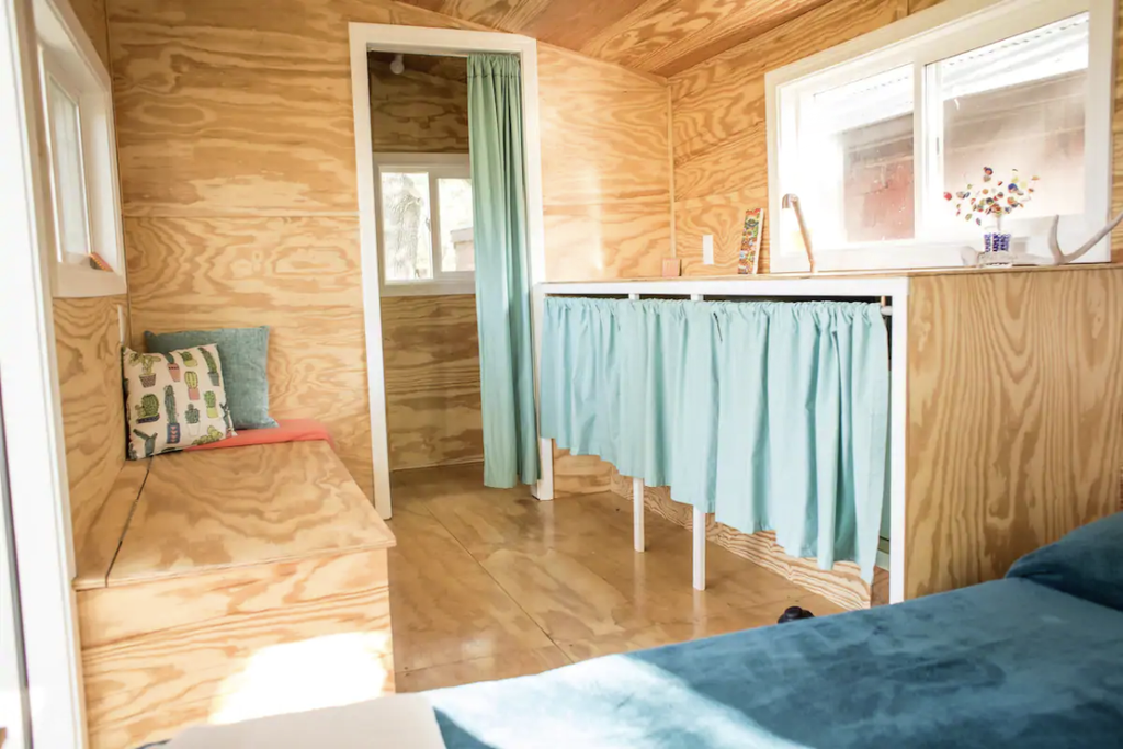 7 Tiny Houses in Kansas You Can Rent on Airbnb in 2020!