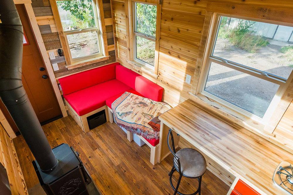 https://cdn.shopify.com/s/files/1/1561/8759/files/5Davis_Tiny_House_by_Mitchcraft_Tiny_Homes_in_Fort_Collins_Colorado_1024x1024.jpg?v=1511997513